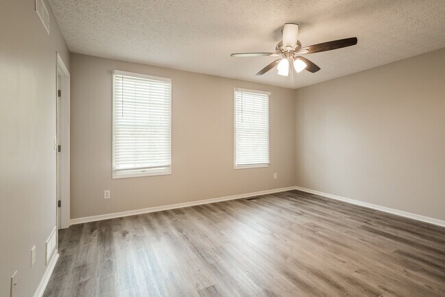 Building Photo - 3397 Brook Spring Dr