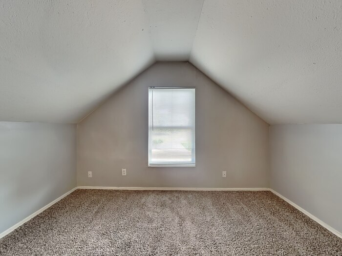 Building Photo - 1101 Bronner Dr