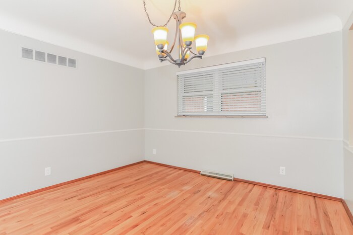 Building Photo - 1104 Archland Dr