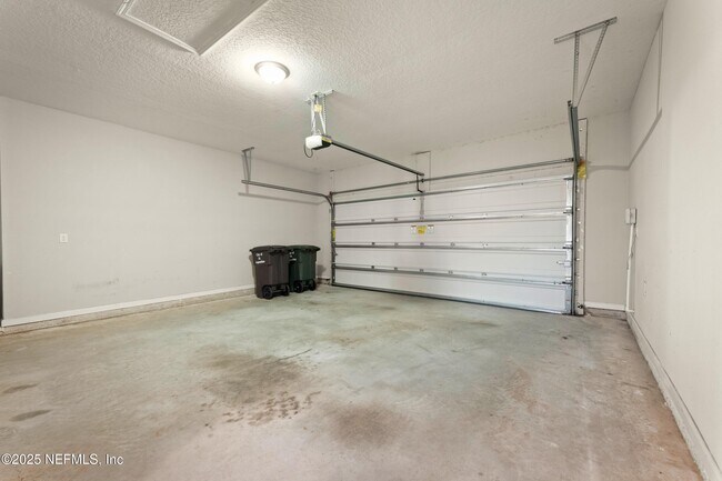 Building Photo - 54 St Barts Ave