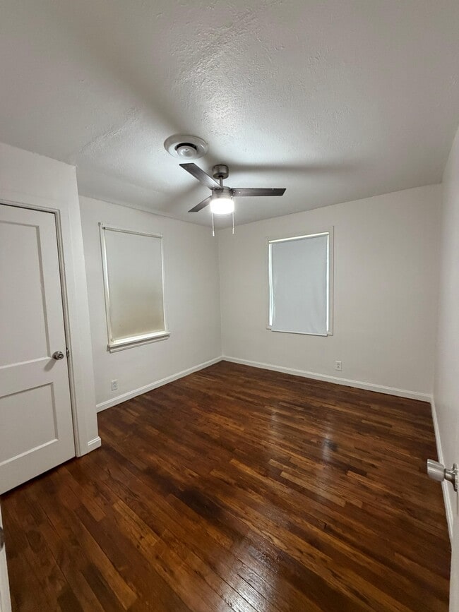 Building Photo - 777 Mannering Rd