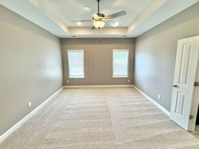 Building Photo - Now Leasing a 5 Bedroom 3 Bath Home In Oli...