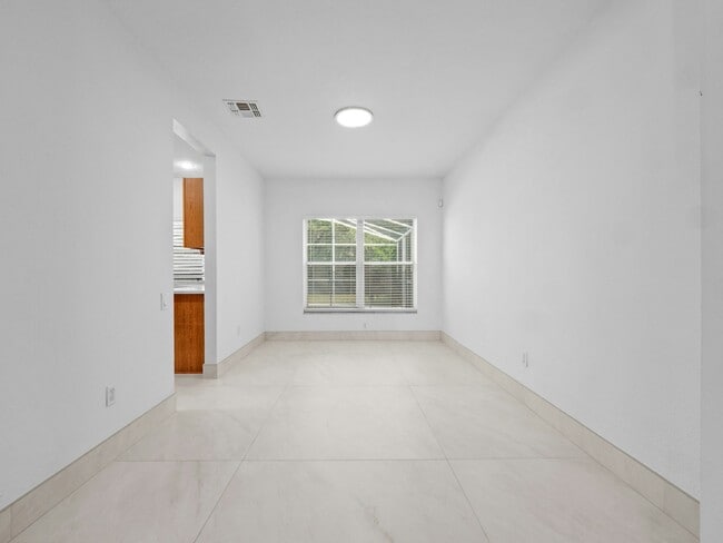 Building Photo - 6457 Winder Oaks Blvd