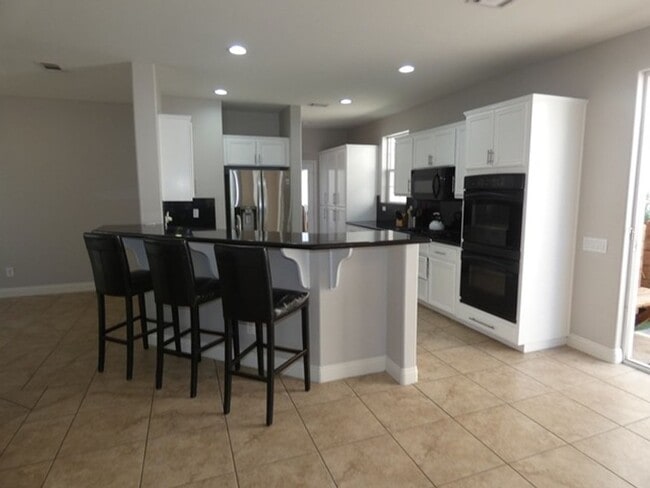Building Photo - Spacious 4 Bedroom Home In Arborwalk
