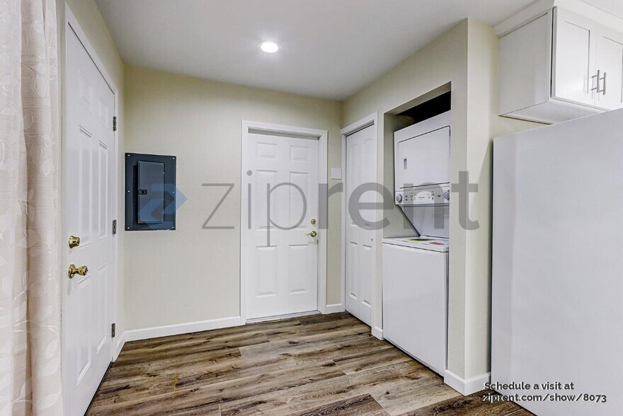Building Photo - 2259 Goldcrest Cir
