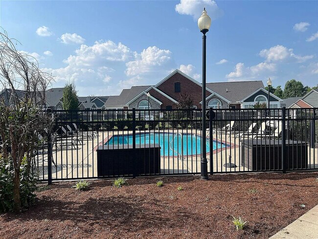 Building Photo - 2500 Crossings Blvd