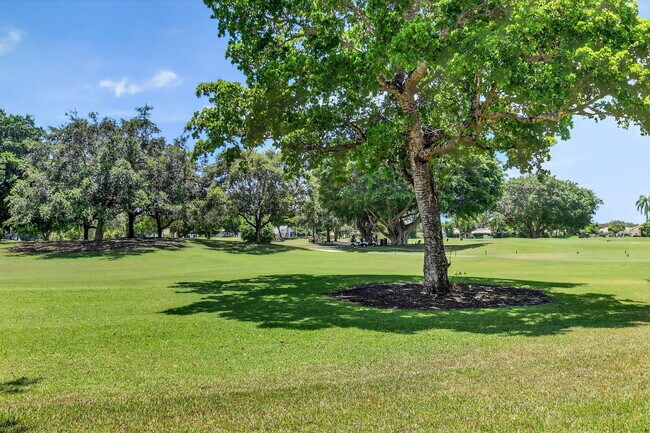 Building Photo - 11570 Briarwood Cir