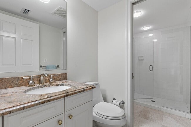 Building Photo - 4021 Gulf Shore Blvd N