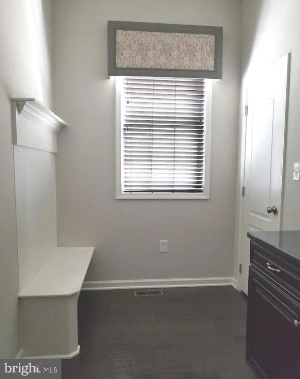 Building Photo - 141 Coachman Cir