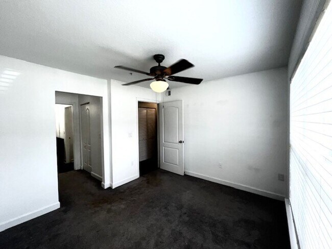 Building Photo - 2071 Dixie Belle Dr