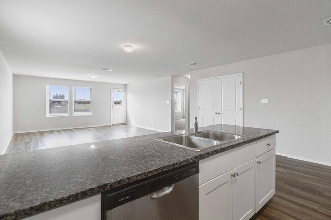 Building Photo - Beautiful 3/2 in New Braunfels