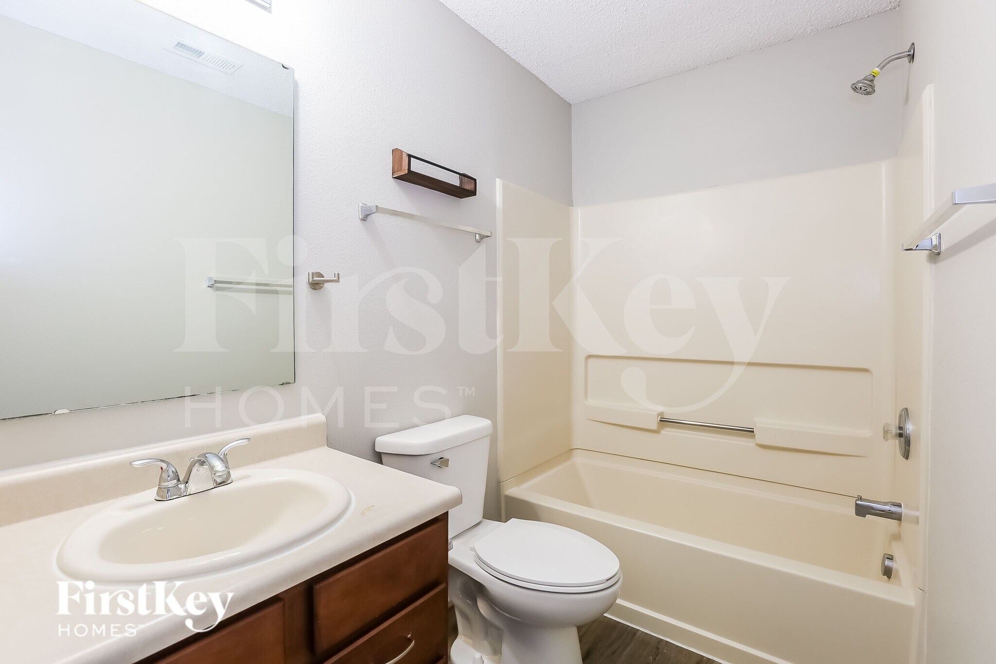 Building Photo - 12851 Old Glory Dr