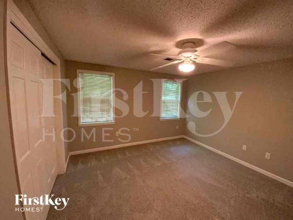 Building Photo - 5749 North St