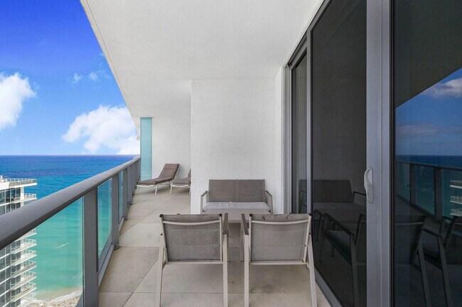 Building Photo - 4111 S Ocean Dr