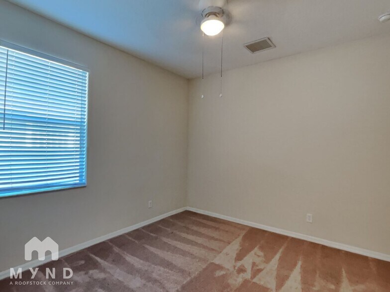 Building Photo - 927 Meadow Glade Dr