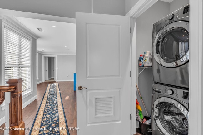 Building Photo - 502 Brighton Ave