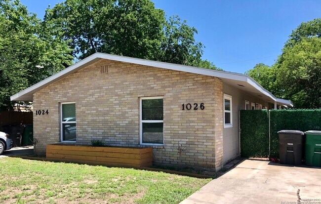 Building Photo - 1026 Edison Dr