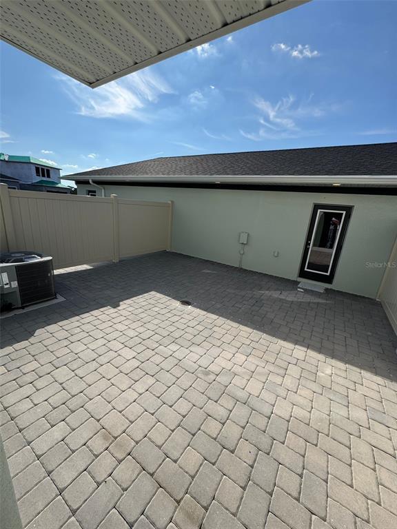 Building Photo - 1404 Lumpini St