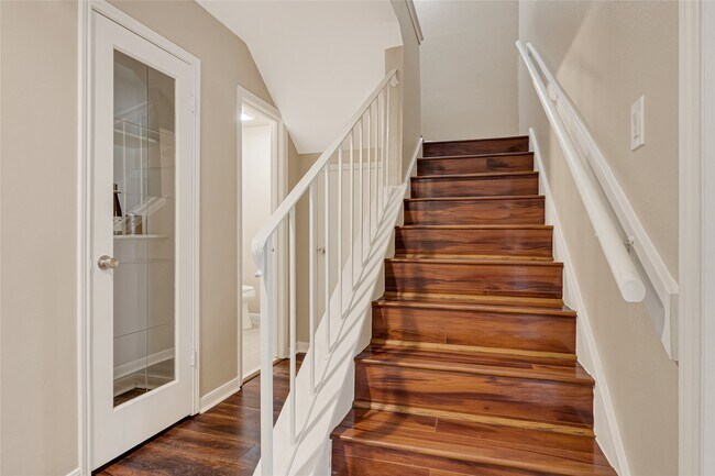 Building Photo - 14724 Perthshire Rd