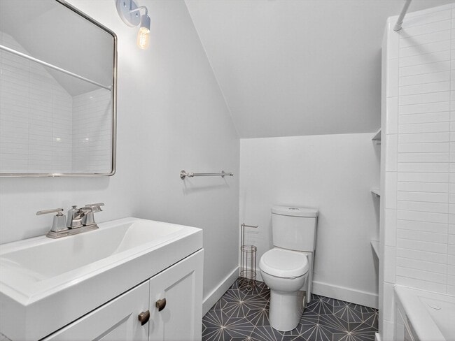 Building Photo - 409 Norfolk St