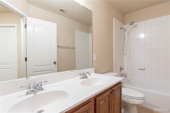 Building Photo - 900 N 51st St