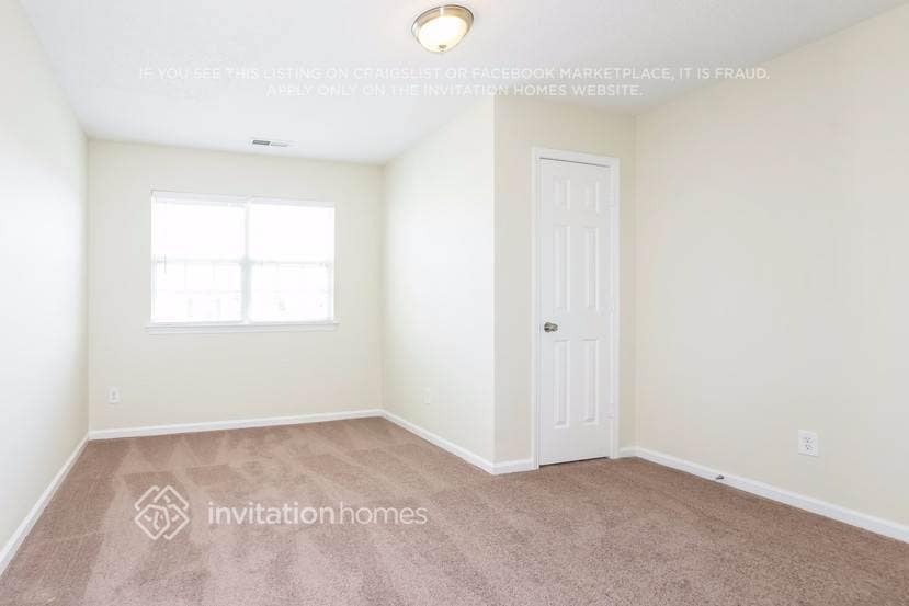 Building Photo - 5807 Bridgeway Dr