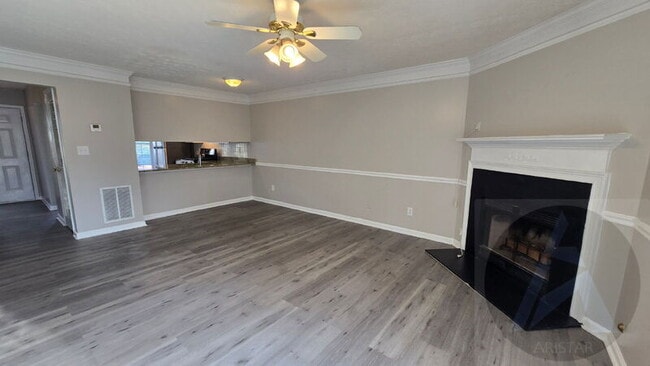 Building Photo - 1695 Barrington Overlook