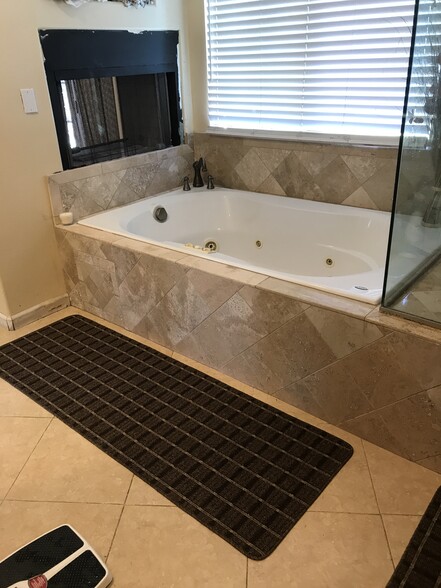 Building Photo - 2395 N Northumberland Rd