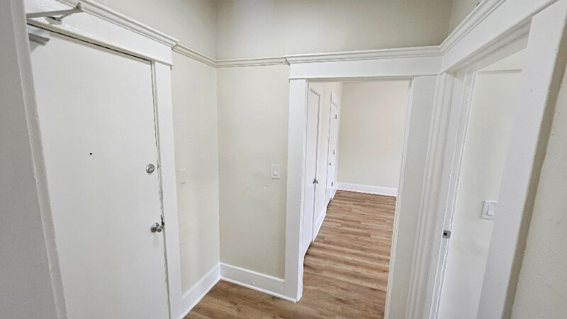 Building Photo - 1330 W 11th St