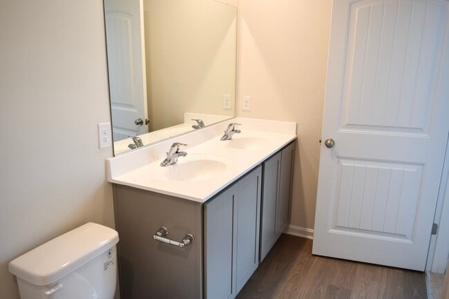 Building Photo - Brand NEW Townhome for Rent!