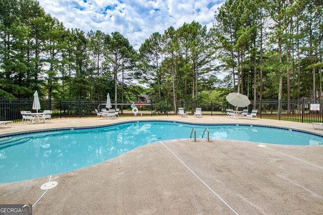 Building Photo - 255 Squire Ln