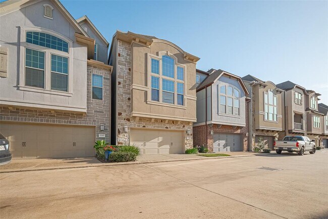 Building Photo - 11007 Acorn Falls Dr