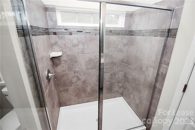 Building Photo - Stunning Almost New Home in desirable Chat...