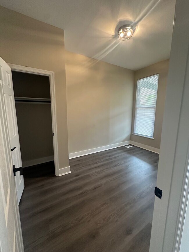 Building Photo - Newly Renovated 4BR/2BA Family Home in Win...