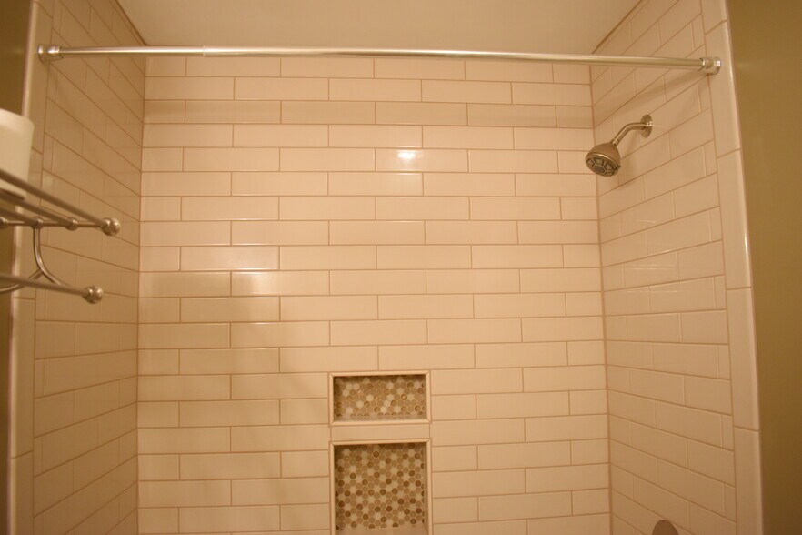 Building Photo - 7002 Hallstead Ct