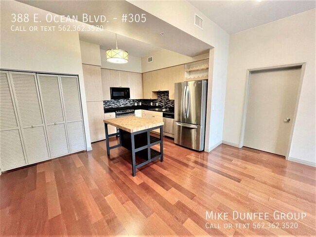 Building Photo - 388 E Ocean Blvd