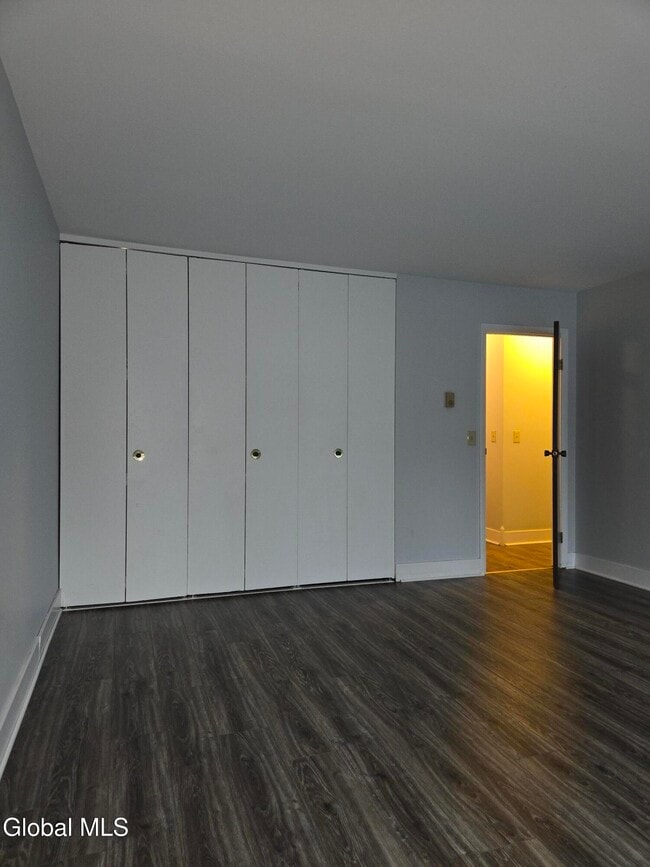 Building Photo - 93 Ridgewood Terrace