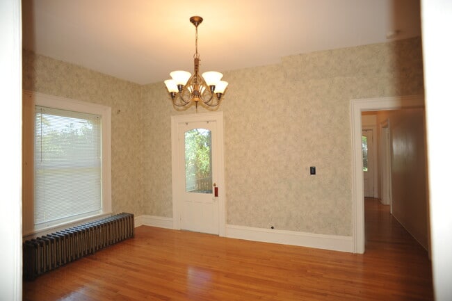 Building Photo - 8071 River Rd