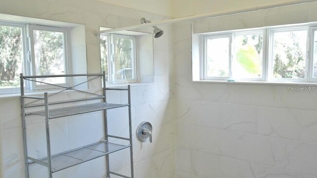 Building Photo - 141 Sunnytown Rd