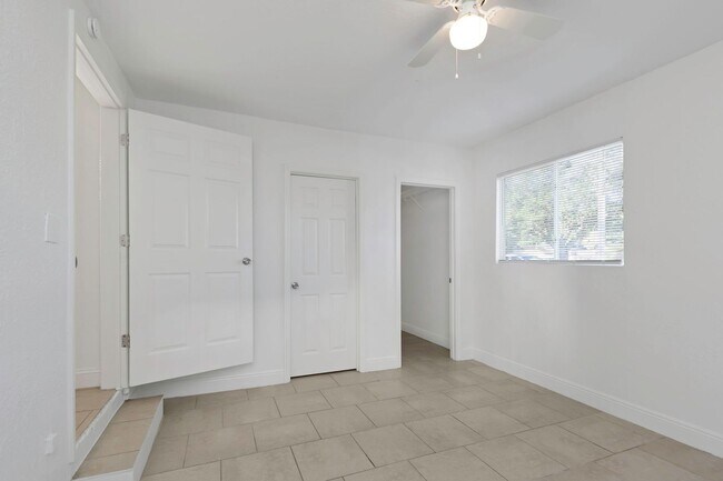 Building Photo - 5148 Tampa Bay Growth Fund 2 LLC