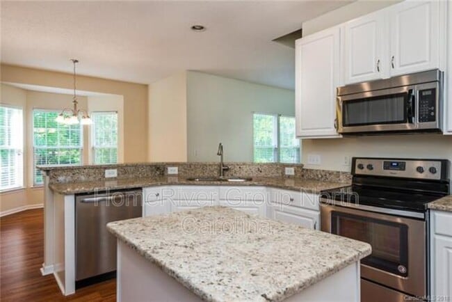Building Photo - 9706 Ashburton Dr