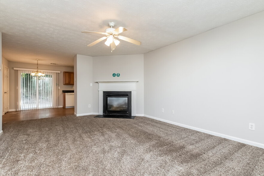 Building Photo - 154 Springbottom Dr SE