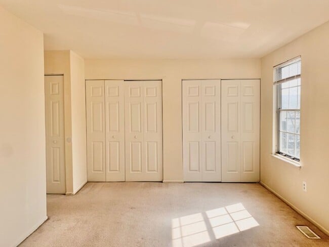 Building Photo - Welcome home!