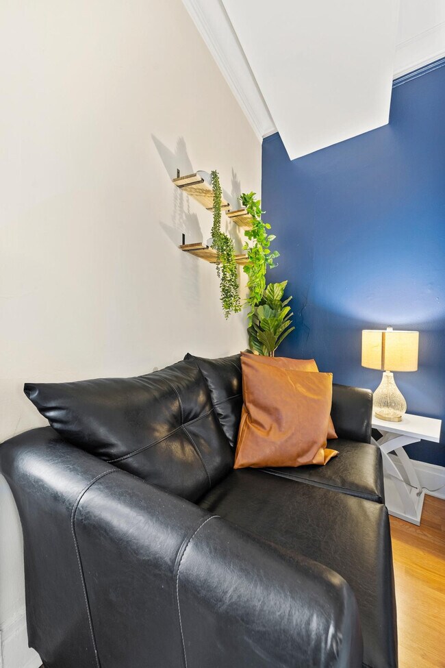 Building Photo - 60-62 Boylston Street-SI ID1240414P