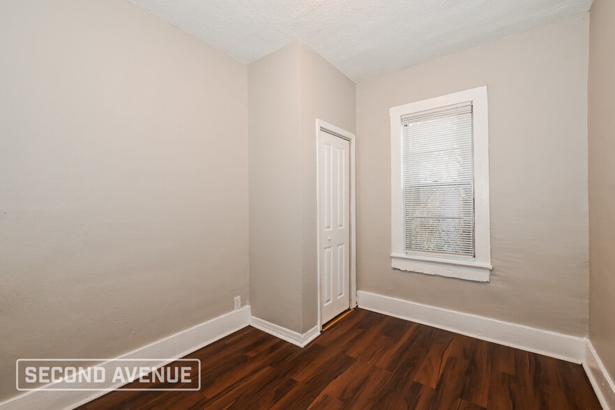 Building Photo - 1548 W 23rd St