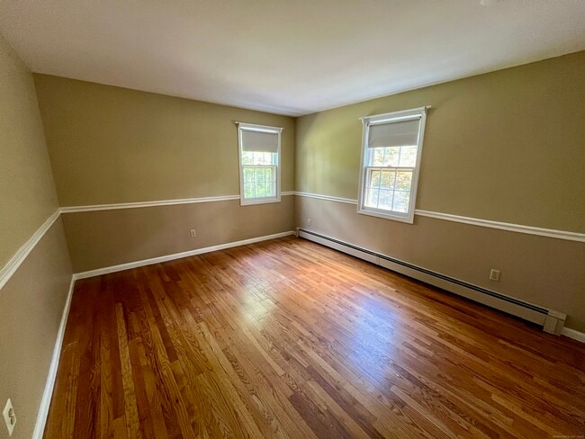 Building Photo - 25 Jade Tree Ln