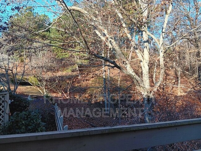 Building Photo - 1407 Riverview Dr