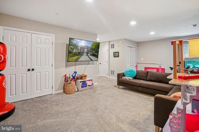 Building Photo - 3210 Escapade Cir