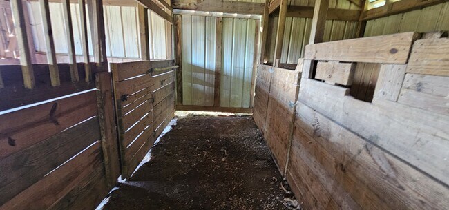 Building Photo - 7307 Rhodes Ln