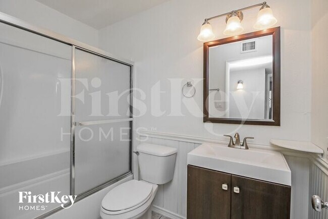 Building Photo - 7912 E Willetta St